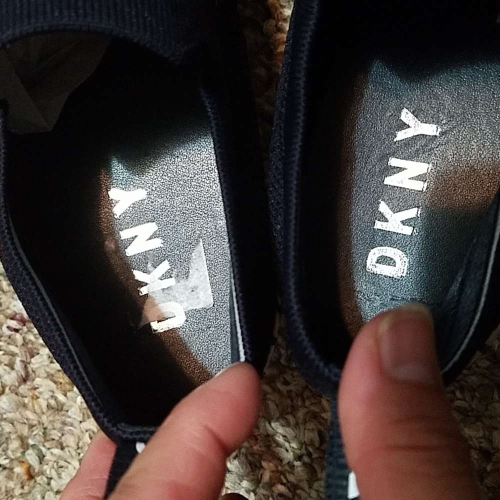 DKNY Shoes. - Picture 3 of 10